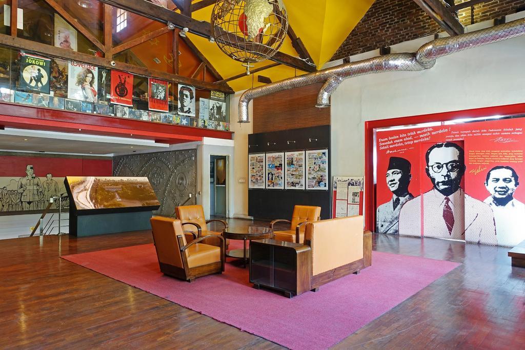 Pop! Hotel Pasar Baru Джакарта Экстерьер фото